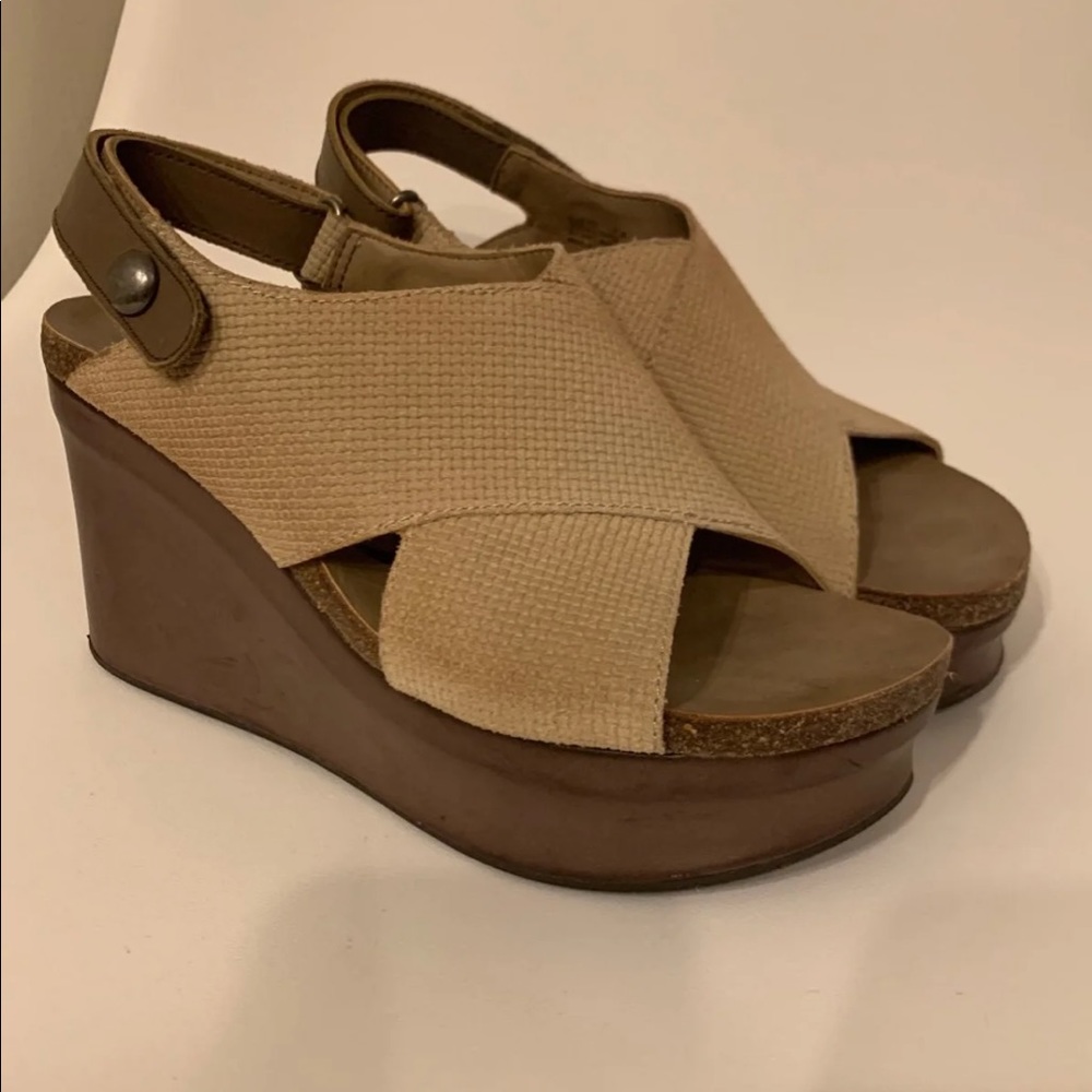 Wedge sandals